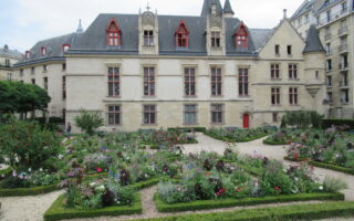 Flâneries in Paris: Mansions of the Marais District