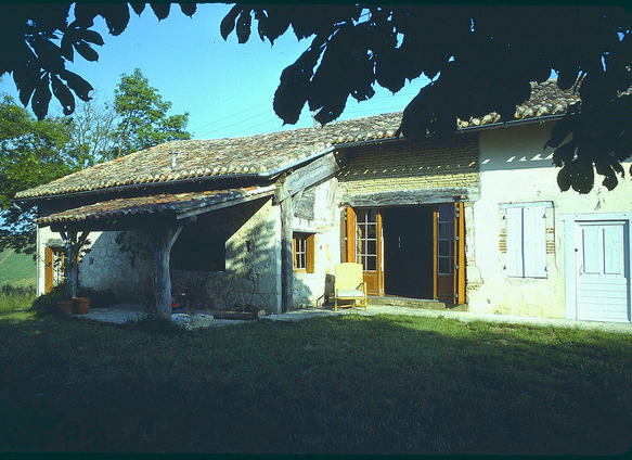 Valence d'Agen farmhouse ©Josh Aggars