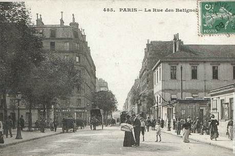 La rue des Batignolles, circa 1900. Public domain image