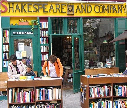 Shakespeare & Co © maitresse.typepad.com