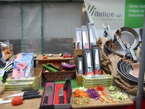 Kitchen Knives at the Market