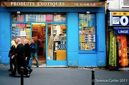 Montmartre village shop   Photo credit ©Terence Carter