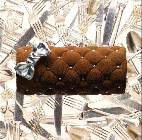 Bûche de noël by couture designer Alexis Mabille for Angelina. Photo courtesy Angelina.