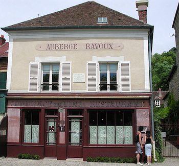 Auberge Ravoux. Photo: Yannbee, Wikimedia.