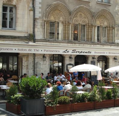 Le Serpente in Chartres. Photo: Chartres Tourism.