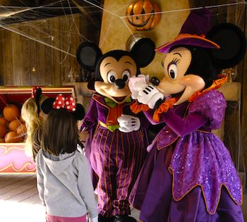 Mickey Mouse & Minnie Mouse. Photo: Disneyland Paris