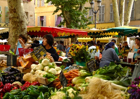 Aix-en-Provence market © Jatdoll