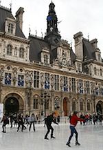 Skating at Hotel de Ville. Photo: Melisa Vazquez