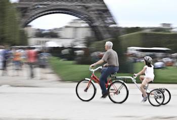 Eiffel Tower. Photo: Mlle Be