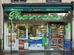 Paris pharmacie. Photo: Nick_Fisher