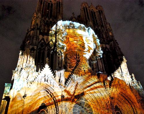 "Smiling Angel" projection Reve de Couleurs   Photo credit: ©Sonya Stark