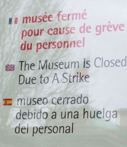 Museum strike notice. Photo: murphyj