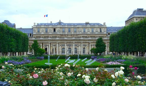 Royal Palais courtyard. Photo: Wikicommons