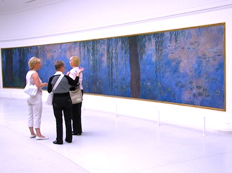 Monet's Nymphéas at Musée de l'Orangerie ©maccosta