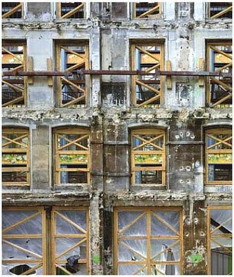 Samaritaine rue de la Monnaie, 2005 ©Stephane Couturier